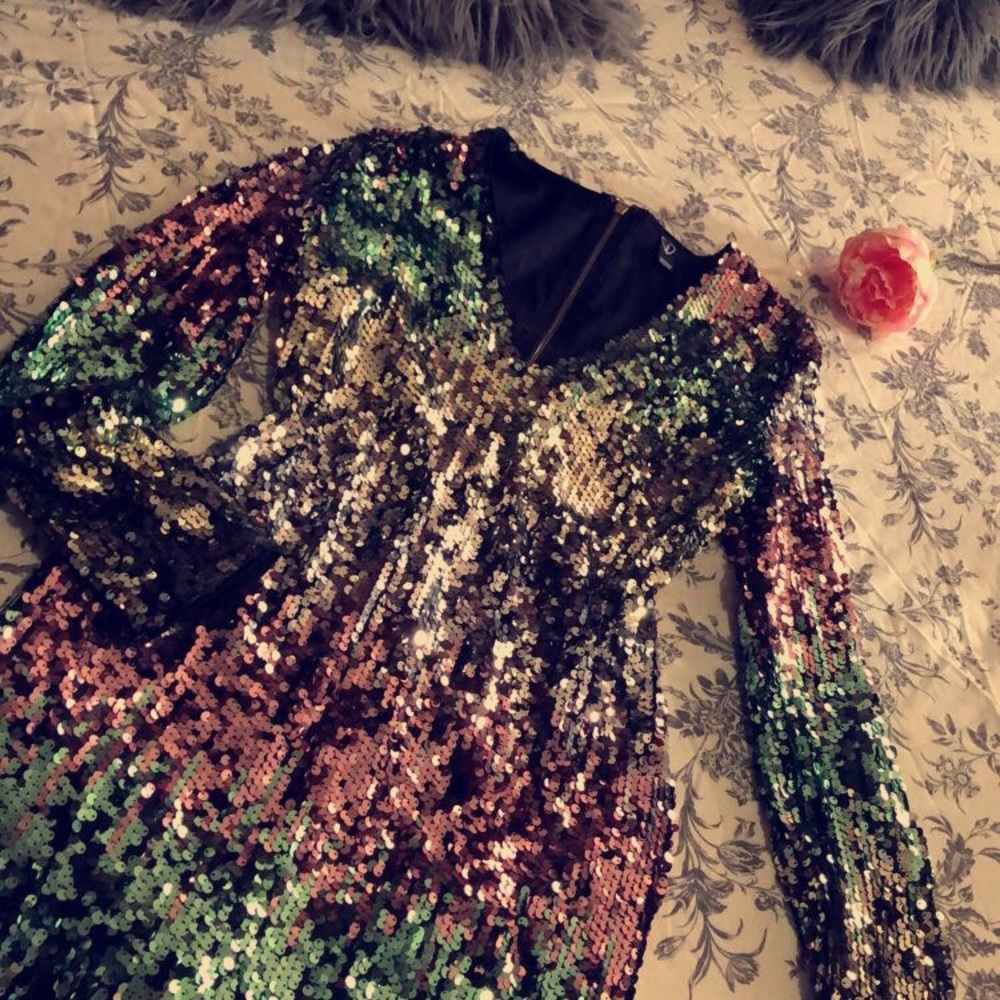Sparkling dress😍